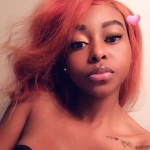 Meet your Posher, Malika